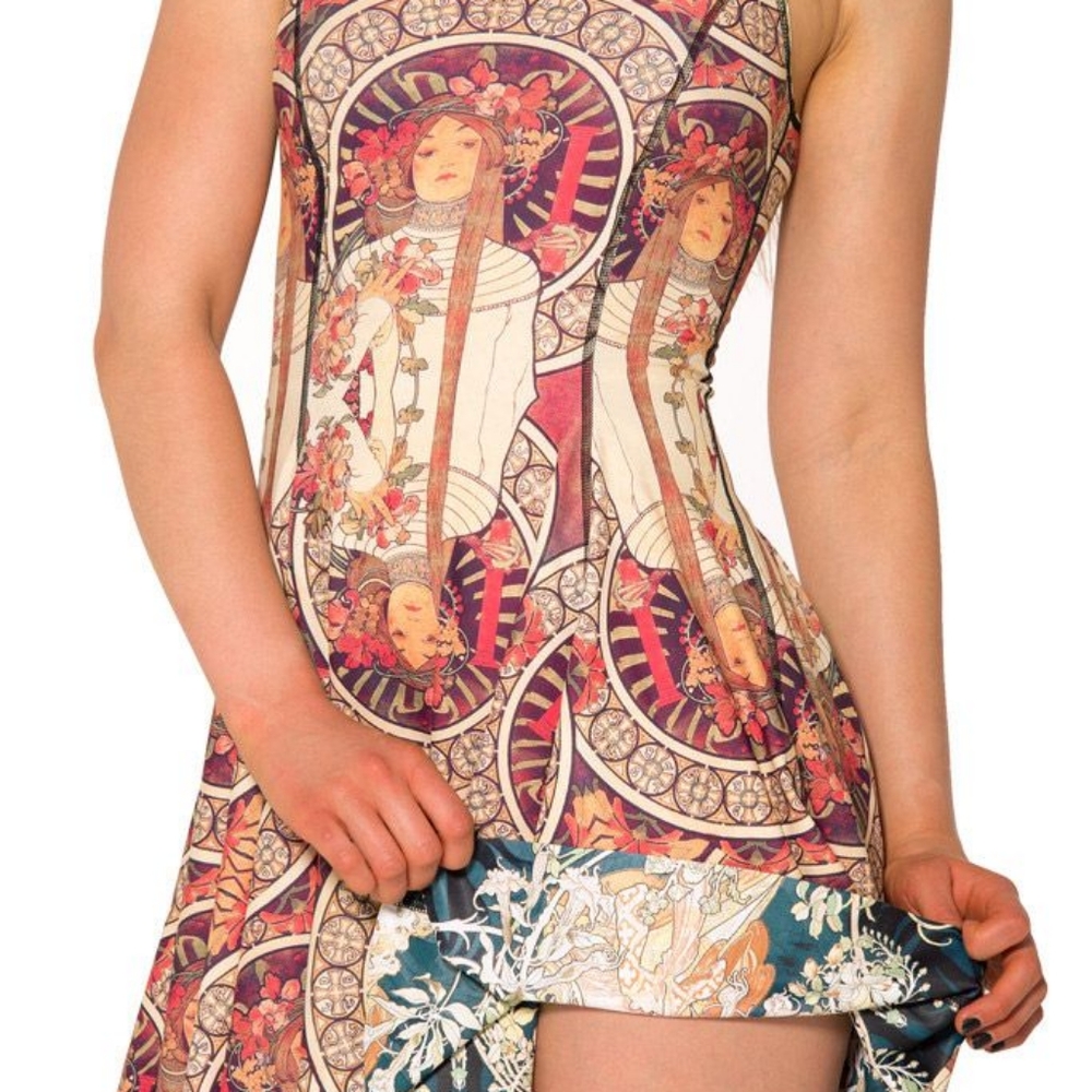 Blackmilk mucha black Vs la trappastine IOD